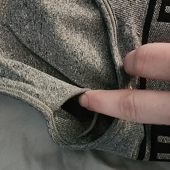 Womens size M Black & gray Puma sports bra - Picture 3 of 4